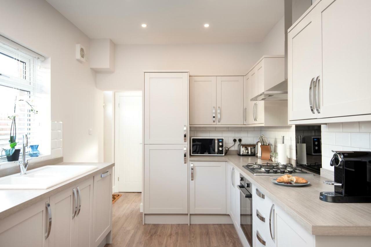 Morley Cottage - Modern 3 Bedroom, 2 Bathroom House With Garden In Southsea, Портцмаус Экстерьер фото