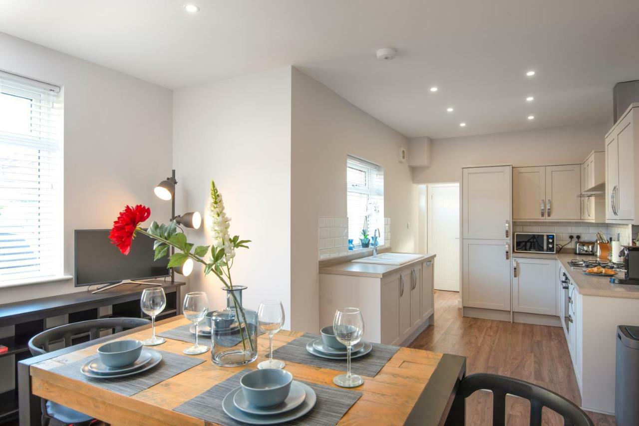 Morley Cottage - Modern 3 Bedroom, 2 Bathroom House With Garden In Southsea, Портцмаус Экстерьер фото