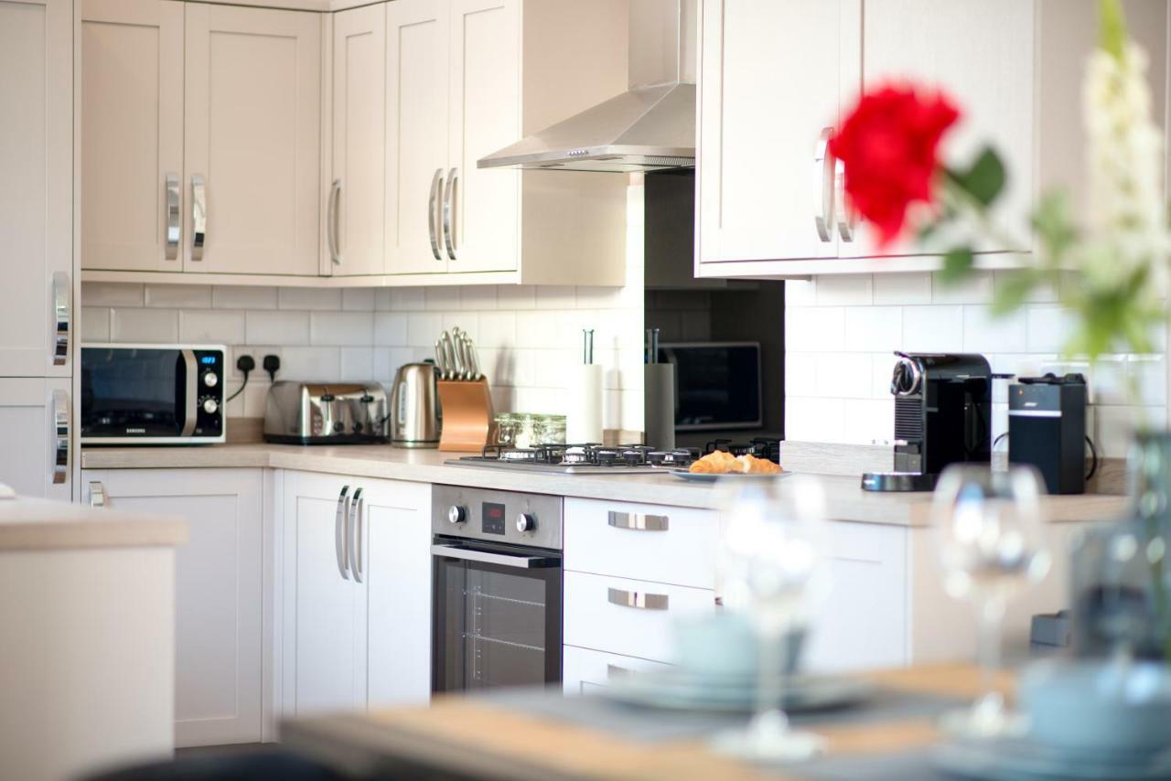 Morley Cottage - Modern 3 Bedroom, 2 Bathroom House With Garden In Southsea, Портцмаус Экстерьер фото